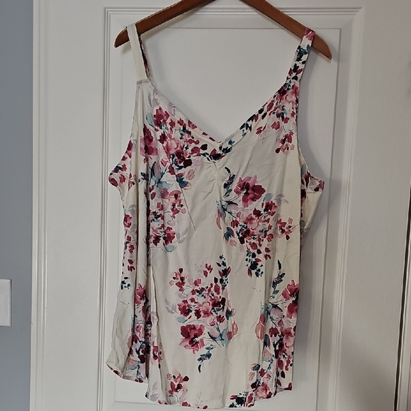 Torrid Pink and Cream Floral Camisole - Picture 2 of 3
